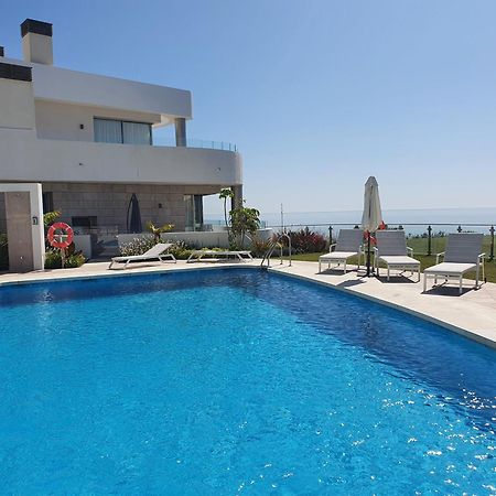 Luxury Beachfront Apartment With Pool, Sauna, Fitness And Gym In Province Malaga, Andalusia 米哈斯 外观 照片