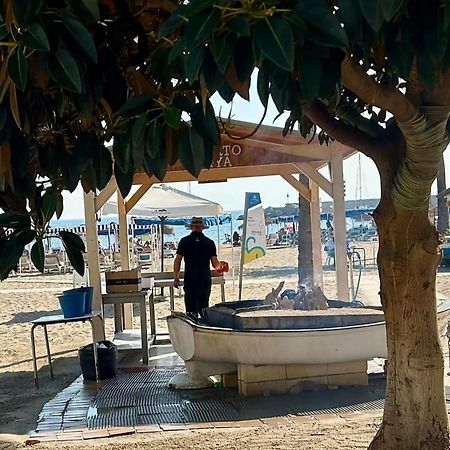 Luxury Beachfront Apartment With Pool, Sauna, Fitness And Gym In Province Malaga, Andalusia 米哈斯 外观 照片