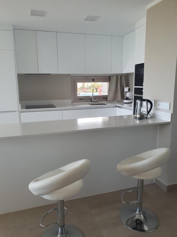 Luxury Beachfront Apartment With Pool, Sauna, Fitness And Gym In Province Malaga, Andalusia 米哈斯 外观 照片