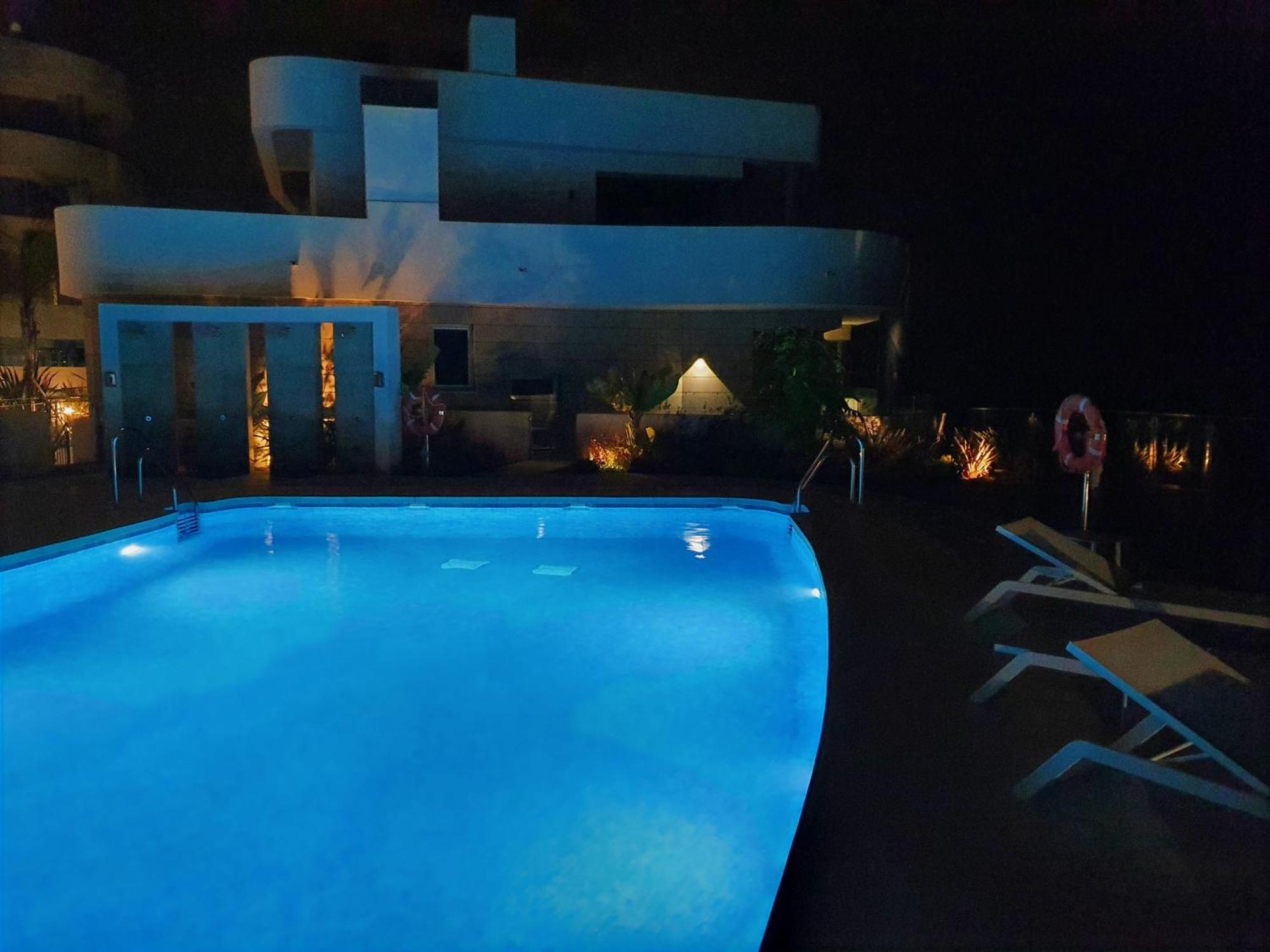 Luxury Beachfront Apartment With Pool, Sauna, Fitness And Gym In Province Malaga, Andalusia 米哈斯 外观 照片