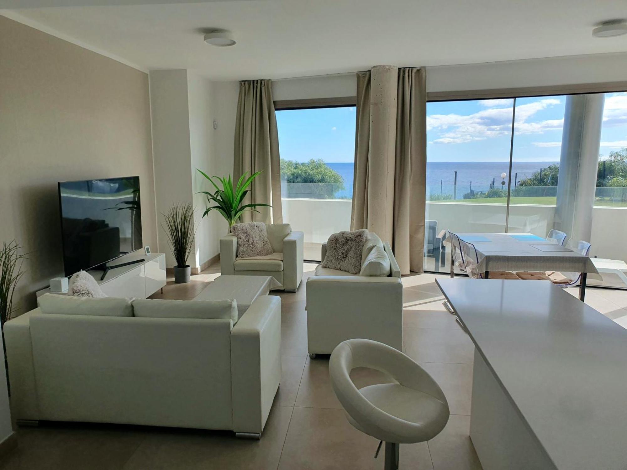 Luxury Beachfront Apartment With Pool, Sauna, Fitness And Gym In Province Malaga, Andalusia 米哈斯 外观 照片